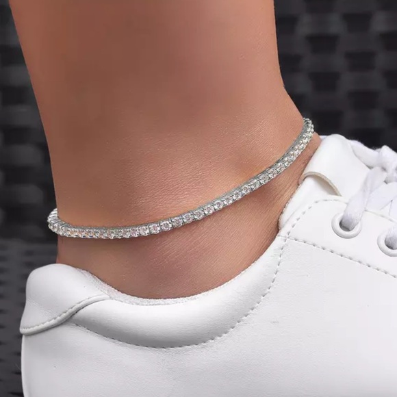 Francesca - Beautiful Dazzling Cubic Zirconia Chain Ankle - Picture 5 of 8